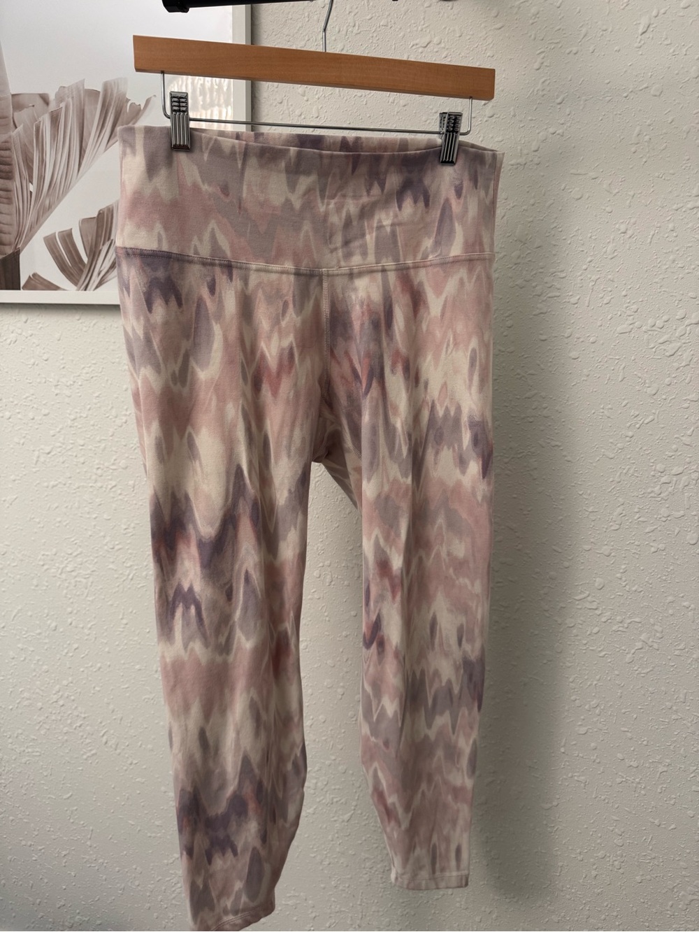 Pastel Wave Print Leggings